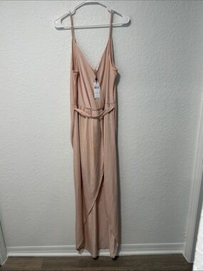 BCBGeneration *flawed* Sleeveless V-Neck Maxi Dress in Blush Pink Size Large